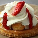 Saint-honoré chantilly aux fraises