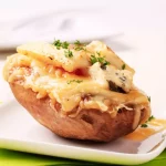 Pommes de terre farcies au fromage au four