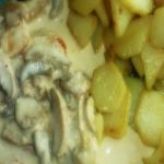Pommes de terre, champignons à la crème à la poêle