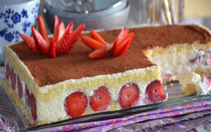 Gâteau tiramisu aux fraises (sans gélatine)