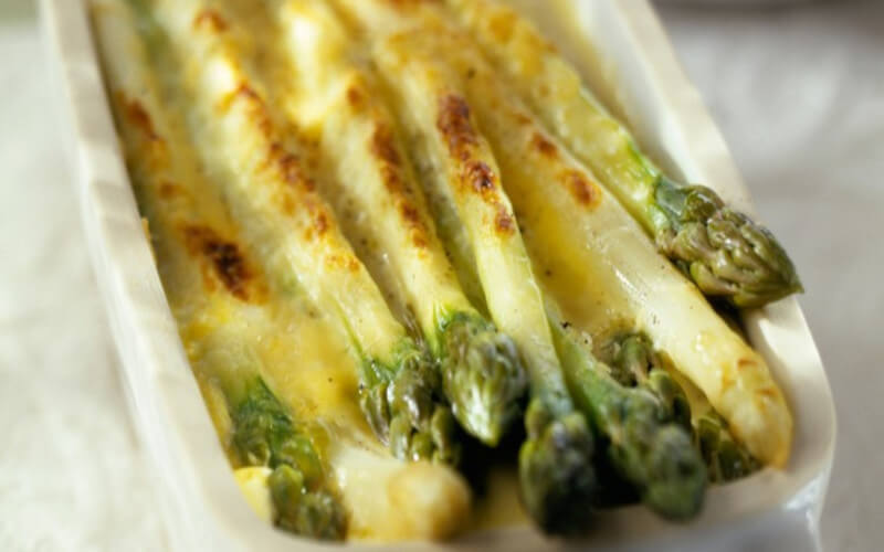 Asperges à la crème d'asperge gratinées