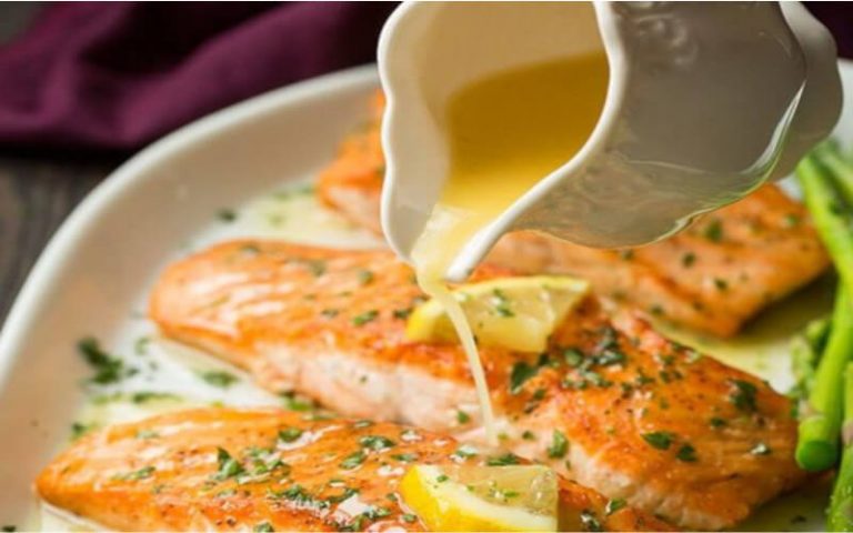 Saumon crémeux au beurre à l’ail et citron
