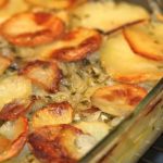 Pommes de terres aux oignons à l'ail au four