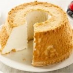 Gâteau des anges classique de pâtisserie anglosaxonne