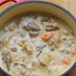 Blanquette de poulet sans vin plat mijoté