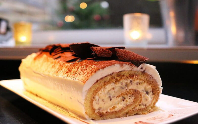 Bûche de Noël tiramisu à la crème au mascarpone