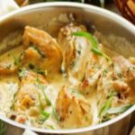 Poitrines de poulet poêlées sauce crémeuse à l'ail et miel