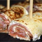 Roulés de crêpes au saumon apéritif frais parfumé
