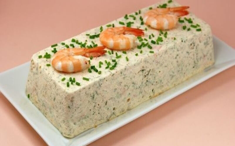 Terrine de Saint-Jacques, saumon et crevettes