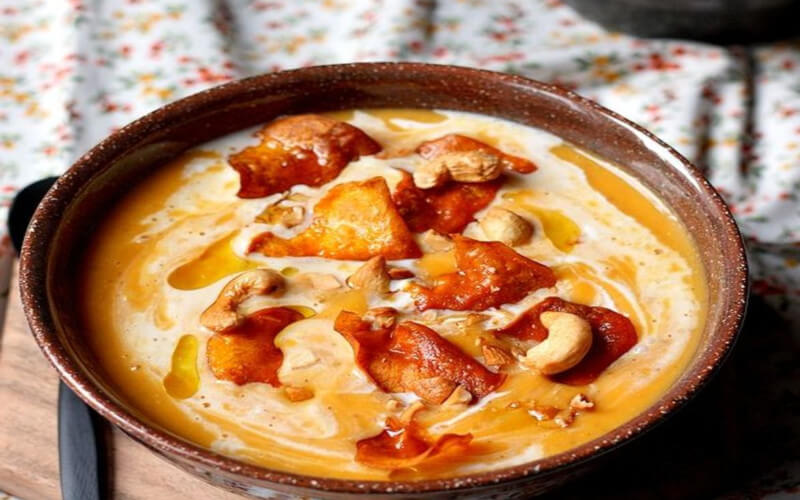 Velouté de patate douce au lait de coco et épices