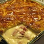 Feuilleté crémeux au jambon cuit et fromage râpé