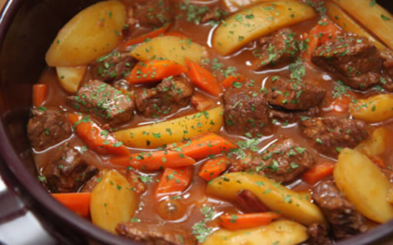 Ragoût de boeuf aux légumes plein de saveurs