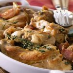 Ragoût de lapin au lard vin blanc et au romarin