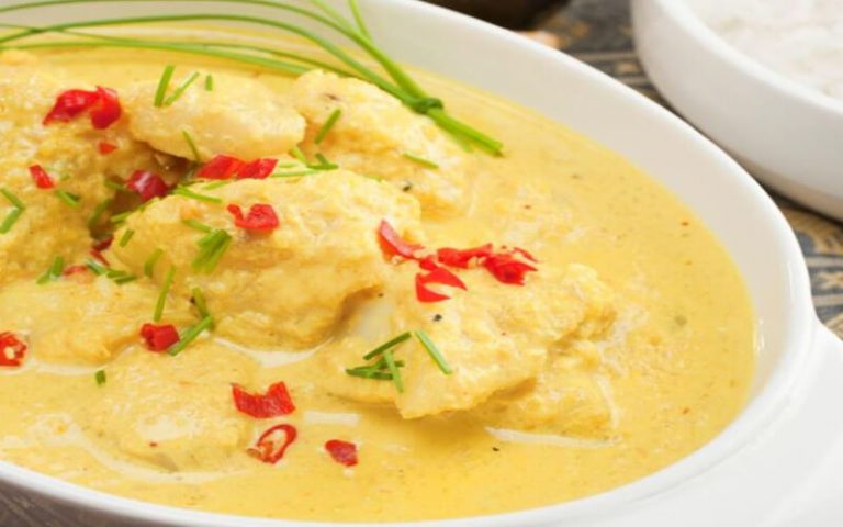 Mijoté de poisson curry et lait de coco