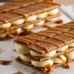 Millefeuilles de Gavottes à la vanille et sauce au caramel