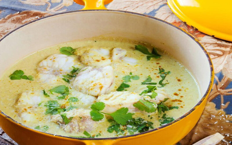 Cocotte de lotte à la thaïe plat familial exotique et parfait