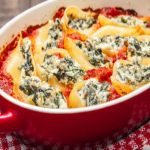 Conchiglioni à la ricotta et aux épinards gratinés au four