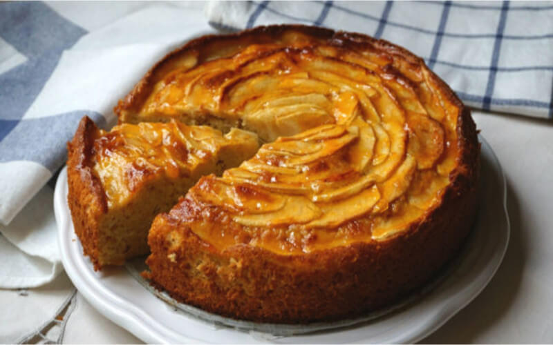 Gâteau aux pommes classique de grand-mère