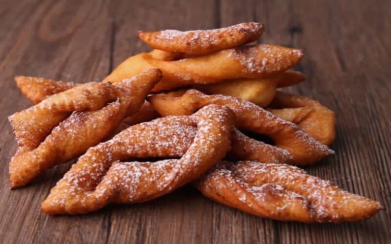 La recette des Bugnes Lyonnaises Moelleuses