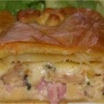 Tourte au jambon, champignons et camembert