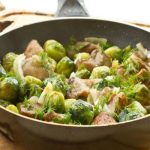 Choux de Bruxelles à la crème et aux champignons