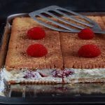 Gâteau de petits-beurre aux framboises dessert express