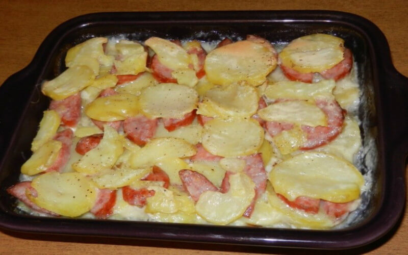 Gratin de pommes de terre à la saucisse Morteau