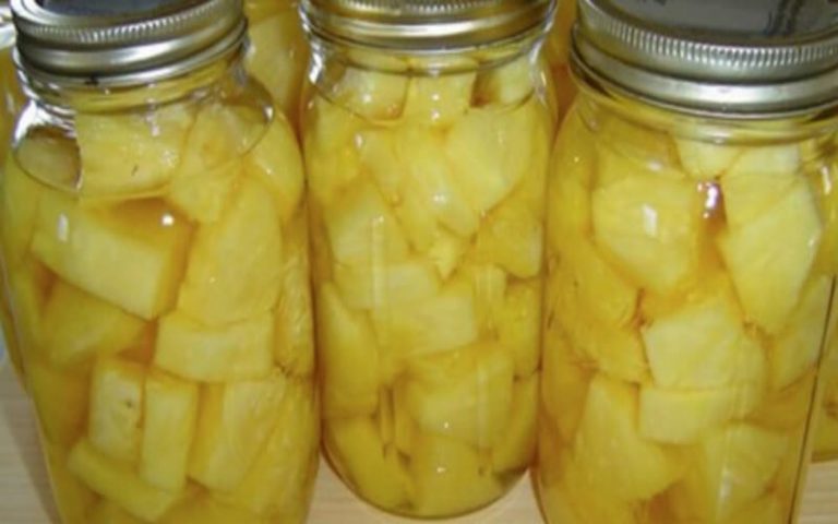L’eau à l’ananas détoxifie le corps, aide à perdre du poids et soulage les douleurs articulaires