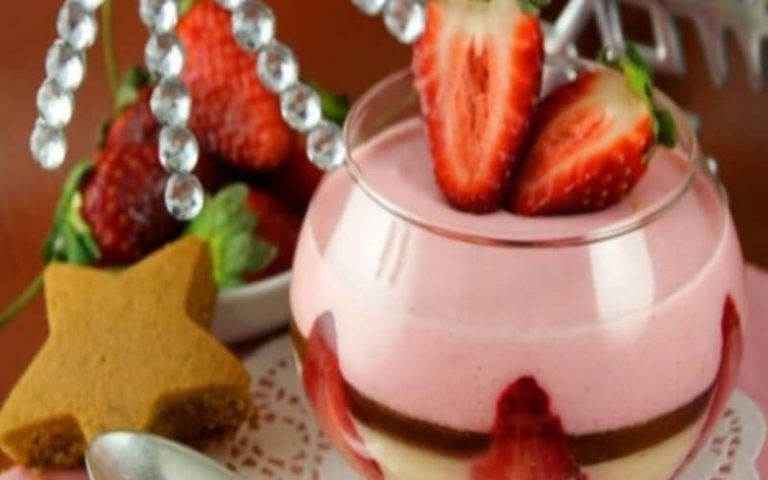 Panna Cotta aux fraises et pain d’épices