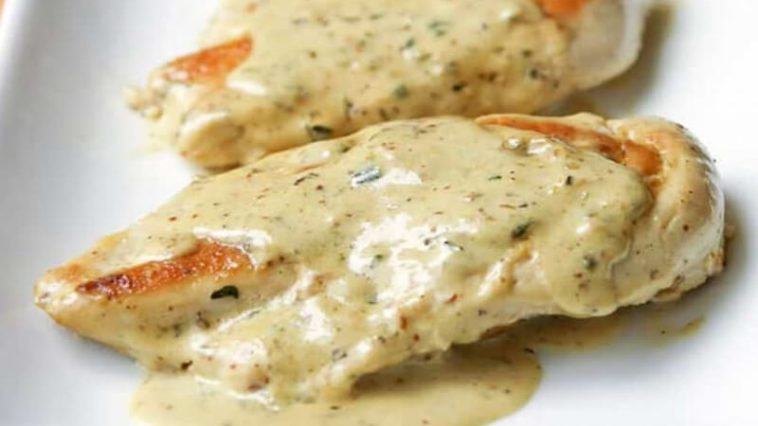 Poitrines de poulet poêlées sauce crémeuse à l’ail et miel – Toutes ...