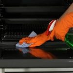 Comment nettoyer un four ?