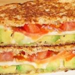 Croque-Monsieur Mozzarella, Avocat, Tomate