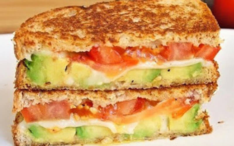 Croque-Monsieur Mozzarella, Avocat, Tomate