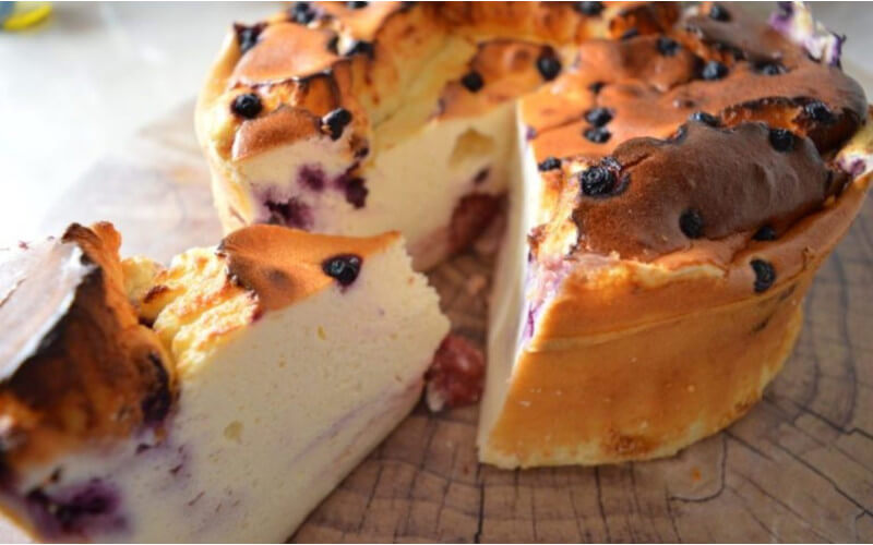 Gâteau léger au fromage blanc et aux fraises