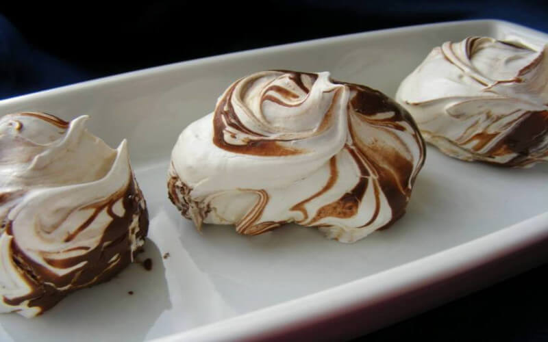 Meringues Marbrées au Chocolat