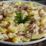 Salade pommes de terre thon et fromage