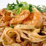 Tagliatelles aux crevettes à l'ail et parmesan