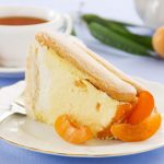 Charlotte aux abricots sirops