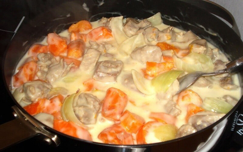 Blanquette de veau aux champignons et carottes