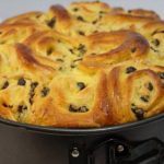 Chinois à la crème pâtissière vanillée et aux pépites de chocolat