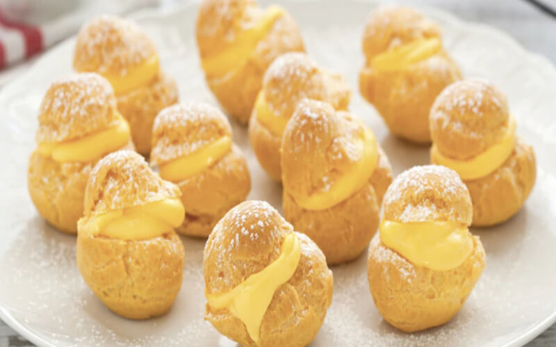 Choux à la Crème Pâtissière dessert savoureux