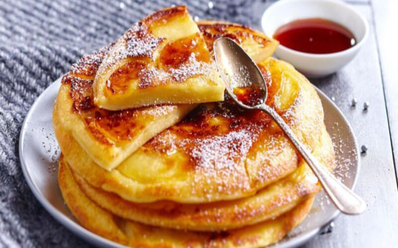 Crêpes matefaim aux pommes et au caramel