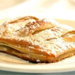 Des jalousies feuilletées, pommes abricots caramélisés