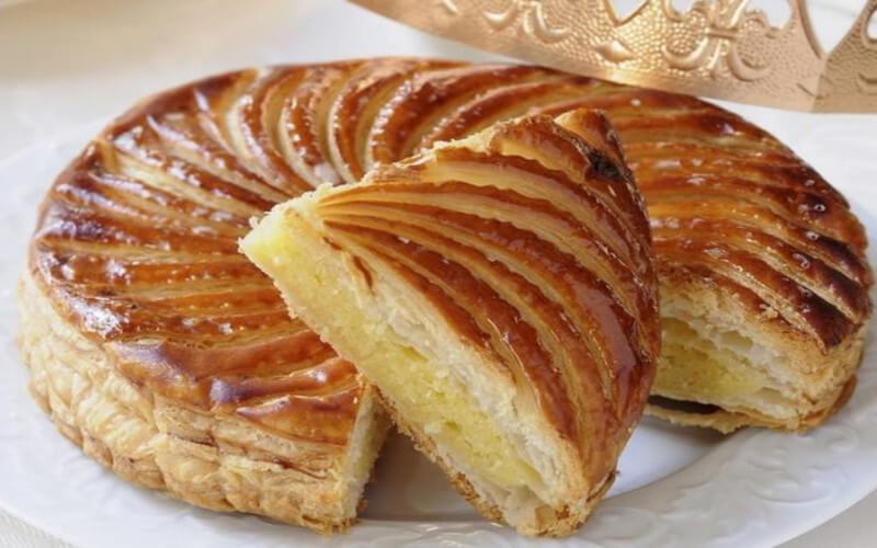 Galette des rois à la frangipane parfumée et Facile