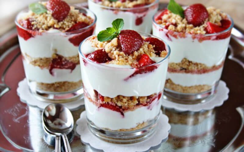 Parfait à la Fraise mascarpone et crème chantilly