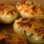 Pommes de terre farcies au gruyère et au jambon