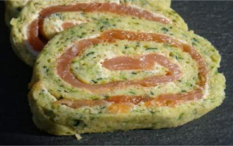 Roulé de courgettes au fromage et au saumon fumé