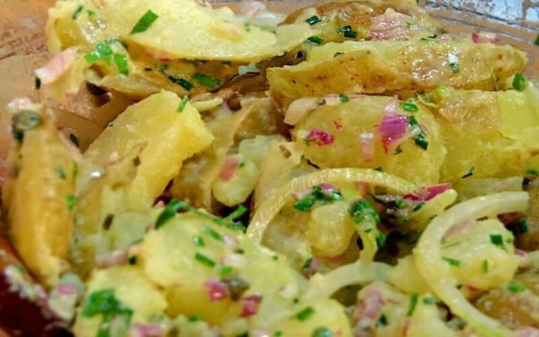 Salade alsacienne de pommes de terre et lardons – Toutes Recettes