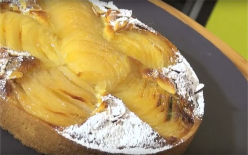 Tarte aux poires à la crème d’amandes