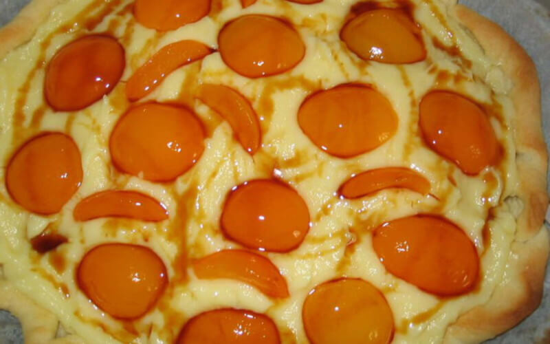 Tarte aux abricots parfumée à la vanille